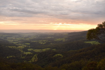 Fototapeta premium zachód słońca w górach