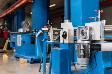 production rolling tool, electric machine. the production of ventilation and gutters. Tool and bending equipment for sheet metal. manufacture or a demonstration stand in the store