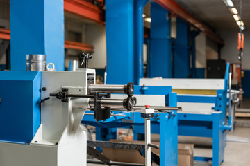 production rolling tool, electric machine. the production of ventilation and gutters. Tool and bending equipment for sheet metal. manufacture or a demonstration stand in the store