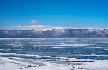 Fototapeta na wymiar Baikal Mountains, lake, ice, hummocks