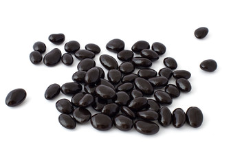 Chocolate-covered raisins