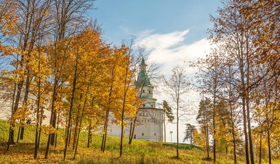 Fototapeta na wymiar Autumn in New Jerusalem Monastery in Istra
