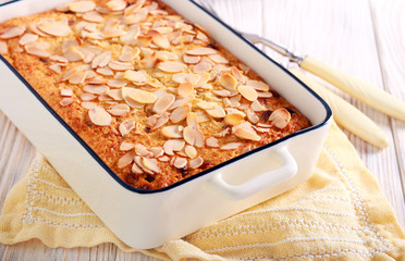 Baked oatmeal with almond topping