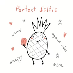  Hand getekende vectorillustratie van een leuke grappige ananas met een slimme telefoon, selfie te nemen, met tekst Perfect selfie. Geïsoleerde objecten op een witte achtergrond. Lijntekening. Ontwerpconcept voor kinderen afdrukken. © Maria Skrigan