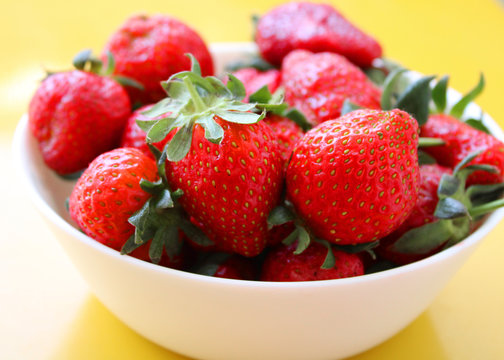Strawberries in the bowl, fresh fruits