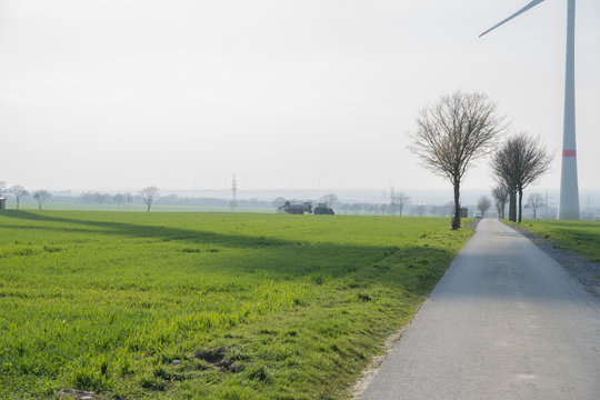 Windrad Landschaft Landwirtschaft Traktor