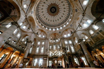 Fototapeta na wymiar ISTANBUL, TURKEY - SEPTEMBER 2018: Interior of the Sultanahmet Mosque (Blue Mosque)