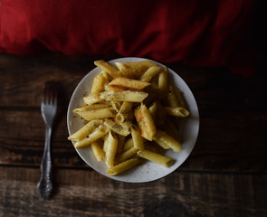 pasta fried with spices