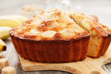 Semolina cake with bananas