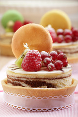 cheesecake with fruit