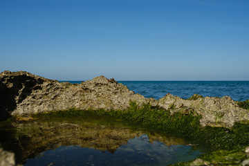 Strand am Mittelmeer, Macroaufnahmen Wasser und Steine