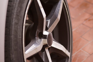 Sport automotive wheel