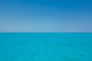 Fototapeta na wymiar scenic view of caribbean sea from a boat