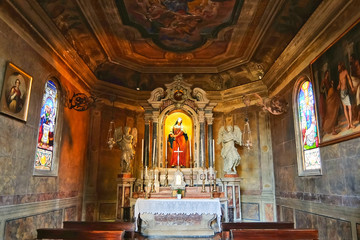 Fototapeta na wymiar Portoguaro, Italy. Interior of catholic church (chiesa di San Giovanni).