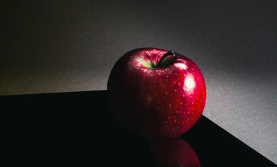 red apple