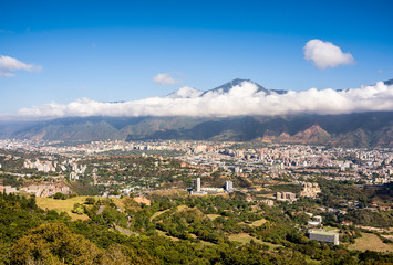 Fototapeta na wymiar View of Caracas in a sunny and beautiful day