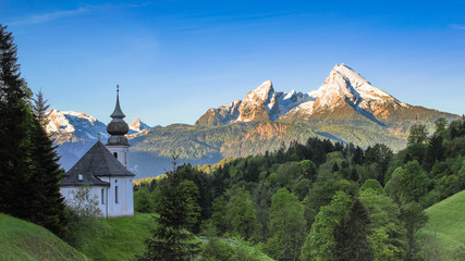 Fototapeta na wymiar Destination scenery in Berchtesgaden with Maria Gern chapel and Watzmann mountain