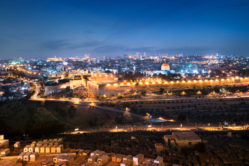 Fototapeta na wymiar jerusalem city by night