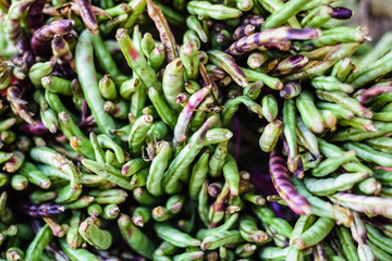 Frische wilde Bohnen auf Markt