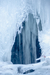 Fototapeta na wymiar Icy Waterfall