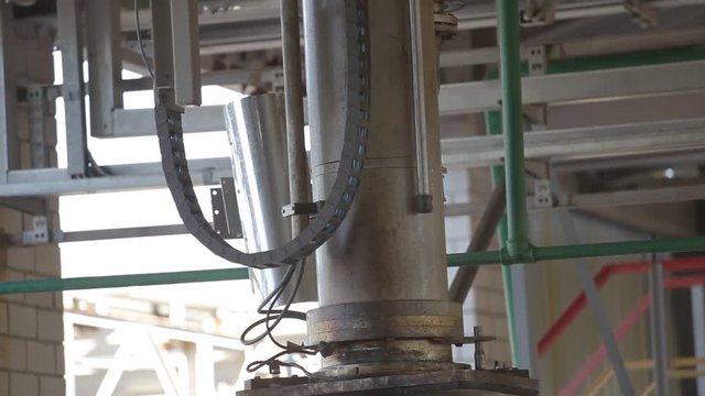 Transportation of fuel by rail. Of Railway tanks for petroleum products. Filling tanks. Filling of railway tanks with oil products