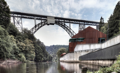 Müngstener Brücke (Kaiser-Wilhelm-Brücke) höchste Eisenbahnbrücke Deutschlands 