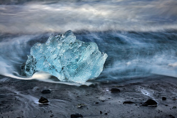 Ice floe on the shore of Jokulsarlon Glacier Lagoon (Iceland)