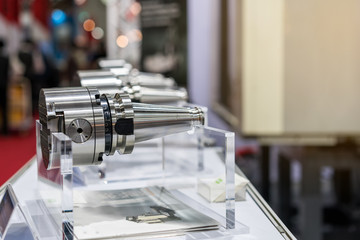 Close up High precision and accuracy cutting tool holder collet chuck for cutting tool (end mill cutter ) for cnc milling or machining center on table