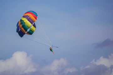 Ascensional flight with Parachute on the sea