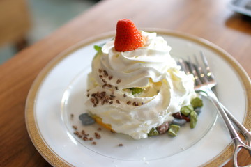 イチゴのケーキ