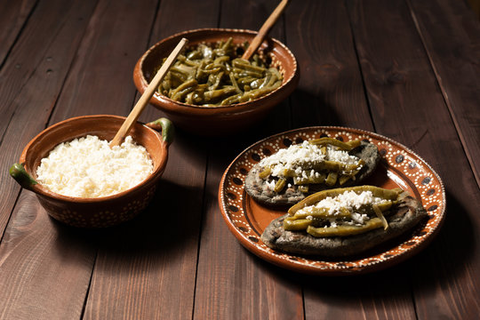 Tlacoyos