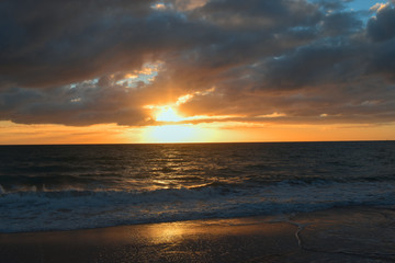 Obraz na płótnie Canvas Sunset over the sea. Australia