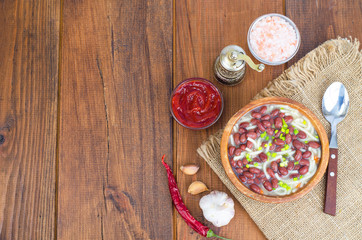 Vermicelli soup with red beans.