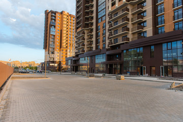 Fototapeta premium New high-rise high-rise building
