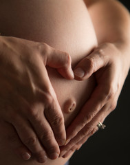 pregnant woman, cordate hands