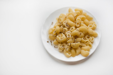 pasta with vegetable oil and spices