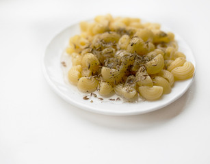 pasta with vegetable oil and spices