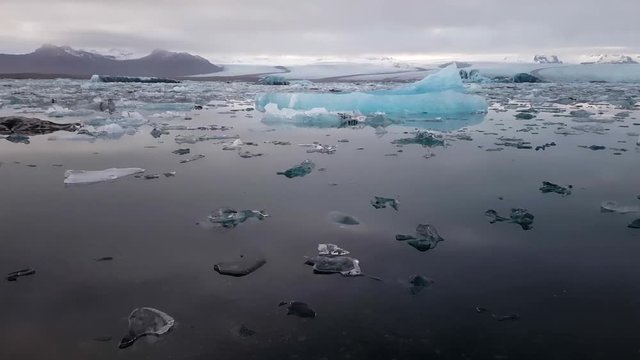 Glace glacier fonte jokulsarlon islande lagon lagune gla&ccedil;i&egrave;re iceland silence calme paysage froid changement climatique