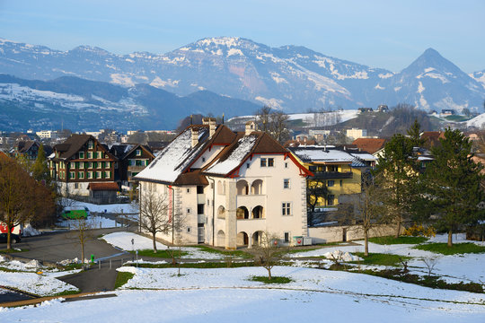 Winkelriedhaus mit Rigi, Stans, Nidwalden, Schweiz