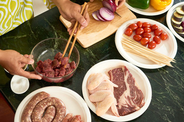 People preparing dinner