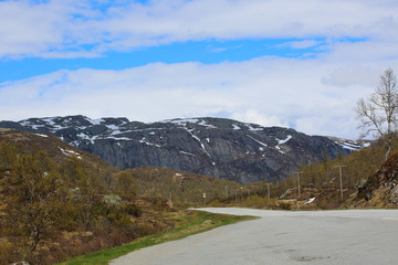 Fototapeta na wymiar Picturesque Norway road