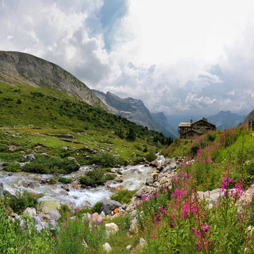 REFUGE DES BARMETTES. PRALOGNAN LA VANOISE. SAVOIE.
