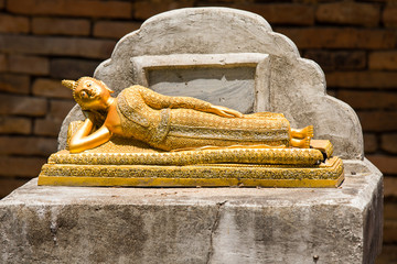 golden Buddha sleeping statue