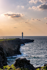 残波岬と灯台と夕陽
