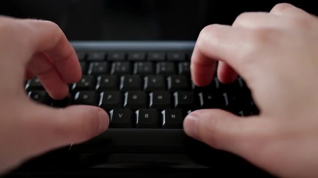 clavier touche ordinateur &eacute;crire main taper