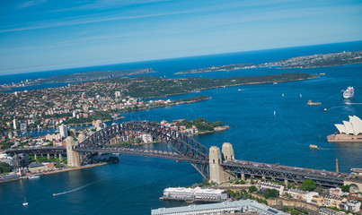 Obraz premium Aerial view of Sydney Harbor Bridge, city symbol, Australia
