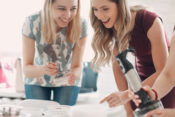 Healthy Food Master Class. Cooking Course. Nutritionist and happy students.