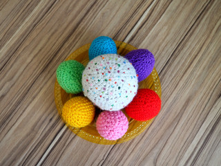 Colorful knitted eggs & kuliches.