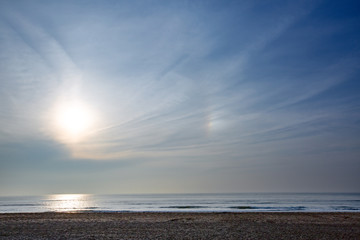 Küste auf Sonnenuntergang hintergrund