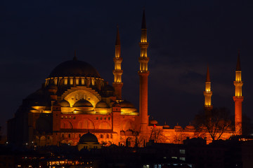 Fototapeta na wymiar Night view of Suleymaniye Mosque in Istanbul, Turkey.